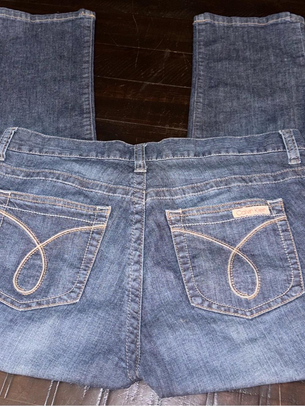 Calvin Klein Jeans Straight-Leg Blue Denim with Contrast Stitching
